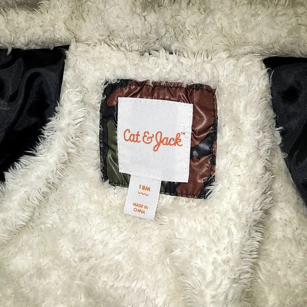 Cat & Jack Boy's Puffer Winter Coat Size 18 Month